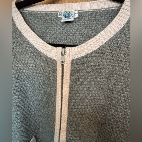 Portolano Classic Gray Cardigan Sweater - Picture 4 of 7